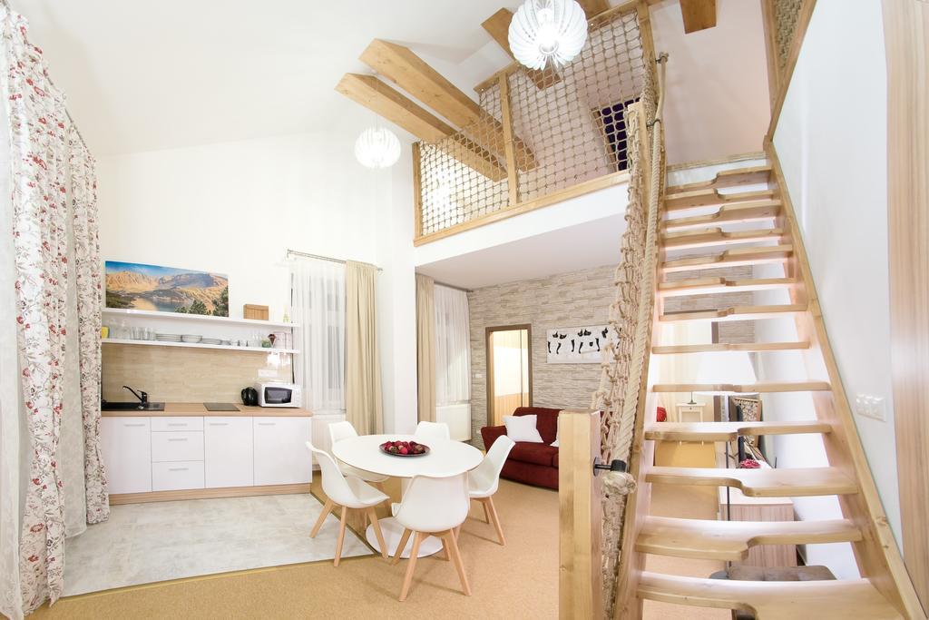 Mezonet Jelena Apartment ตาตรันสกา ลอมนีจา ภายนอก รูปภาพ